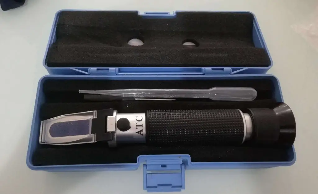 How to Use a Refractometer